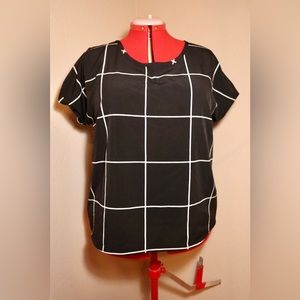 Geometric Short Sleeve Blouse